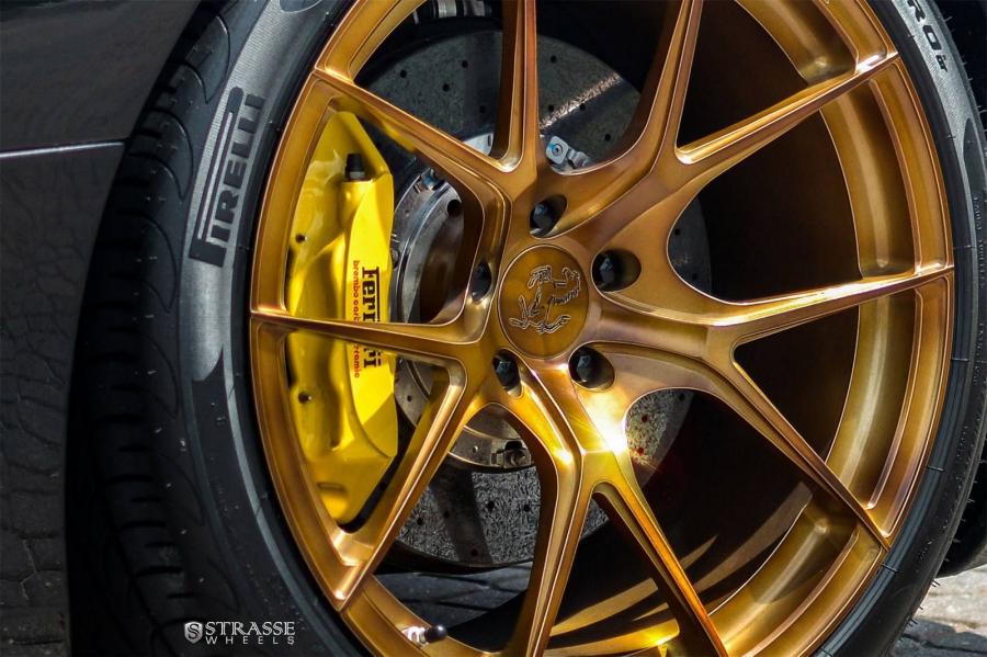 Колеса Ferrari California by Strasse Wheels 2015 года  (фото 10 из 10)